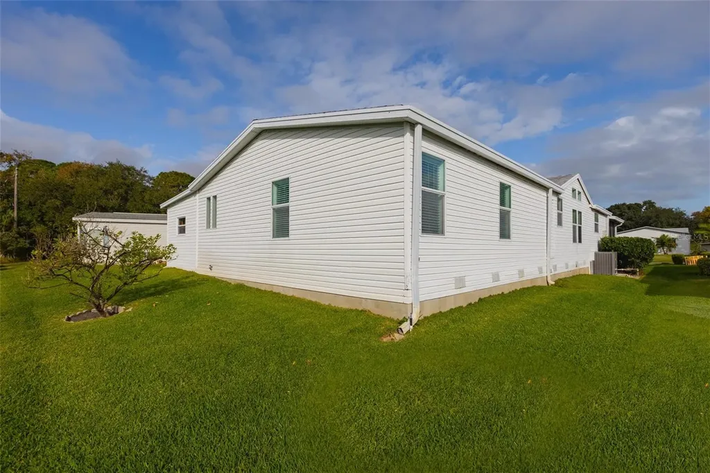 606 Mooring Lane Edgewater FL 32141