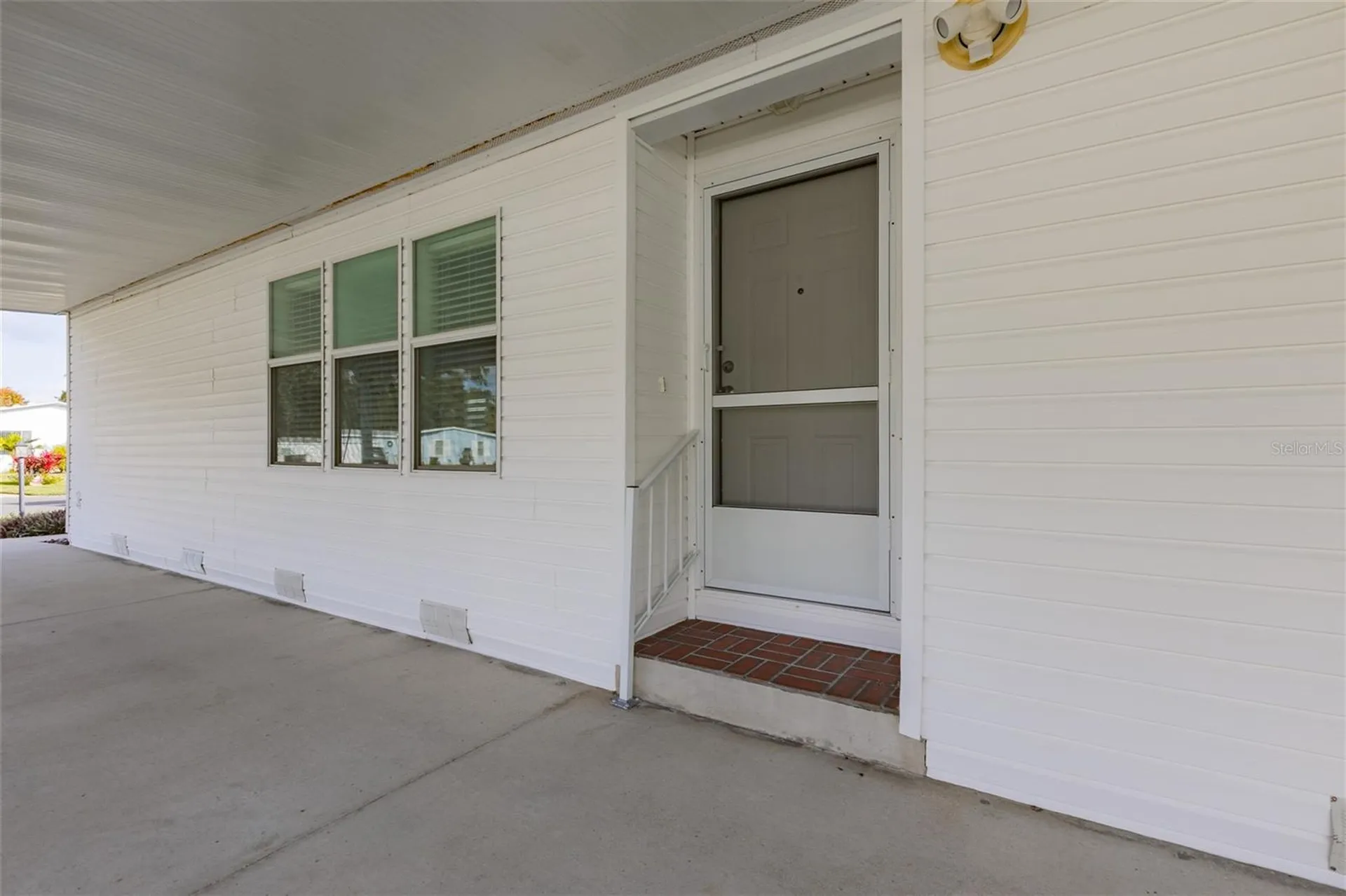 606 Mooring Lane Edgewater FL 32141