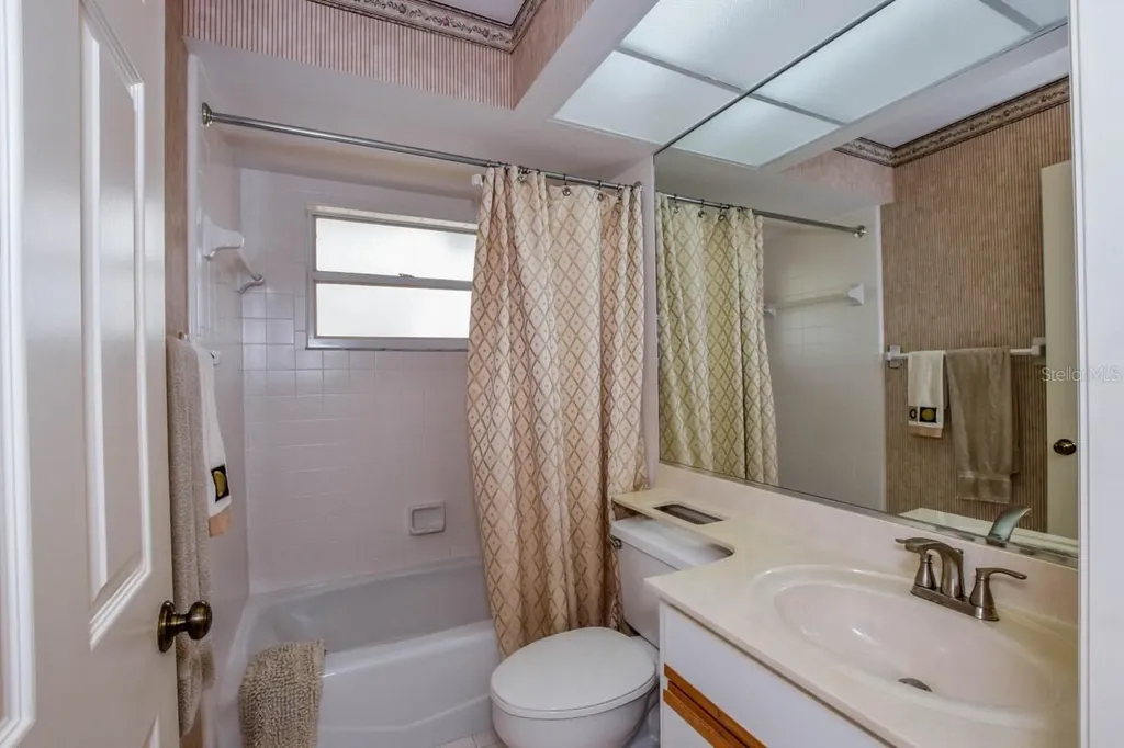 768 Harrington Lake Drive N Venice FL 34293