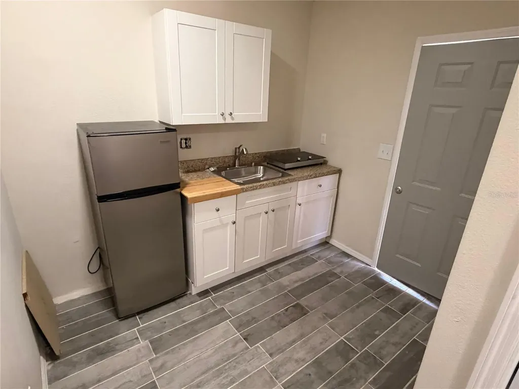 3719 Meadowbreeze Drive Tampa FL 33619