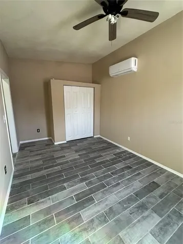 3719 Meadowbreeze Drive Tampa FL 33619
