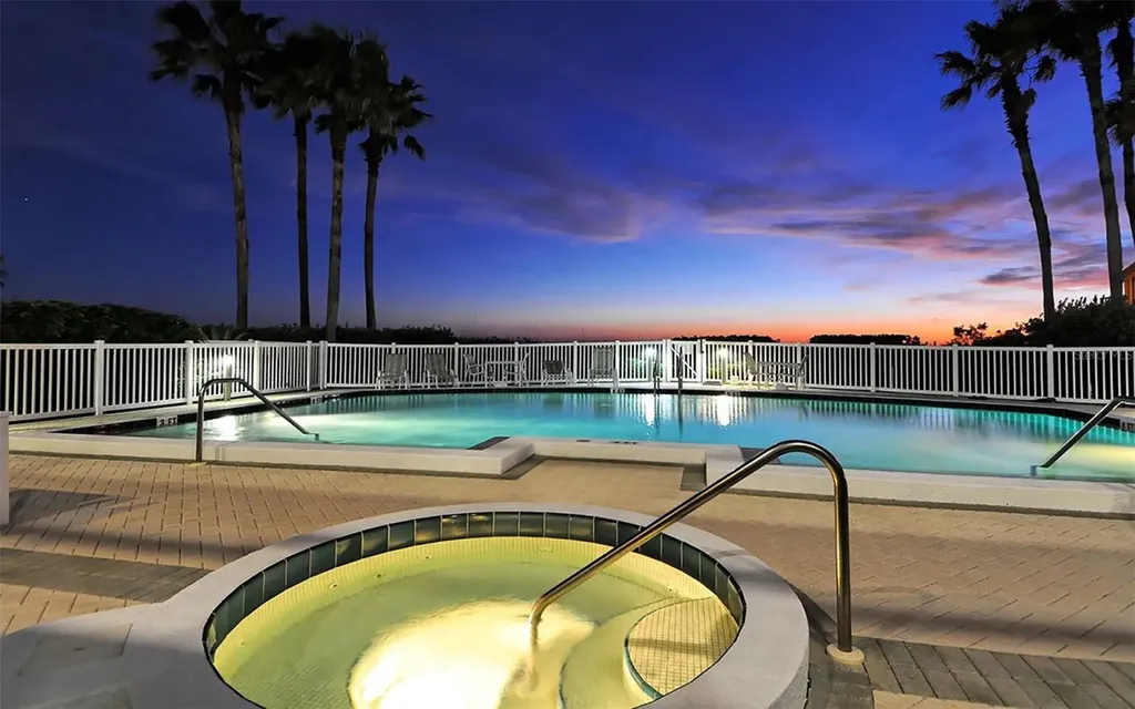 4561 Gulf Of Mexico Drive Longboat Key FL 34228