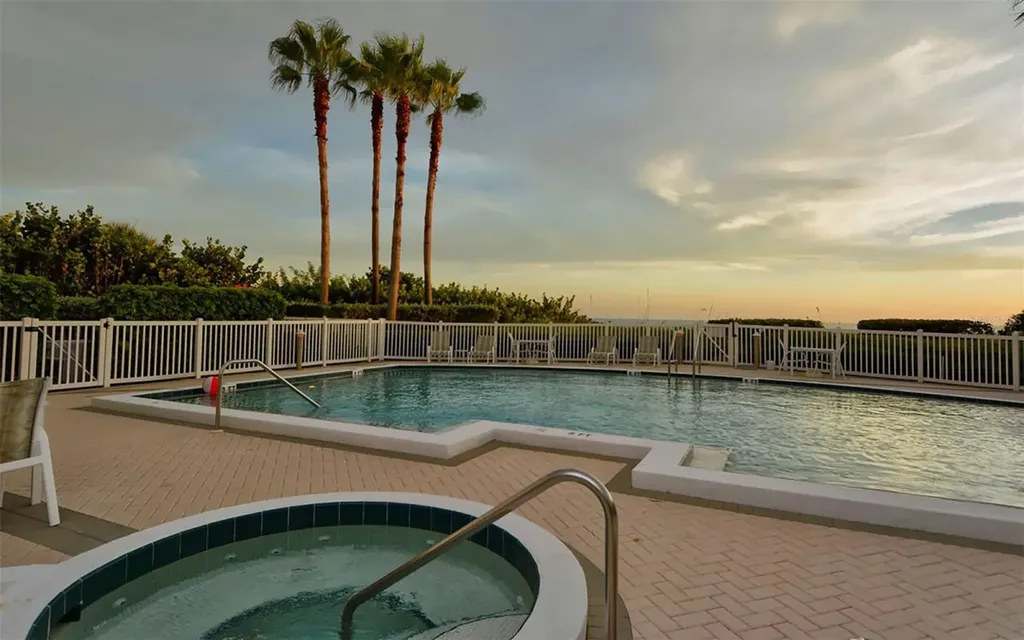 4561 Gulf Of Mexico Drive Longboat Key FL 34228
