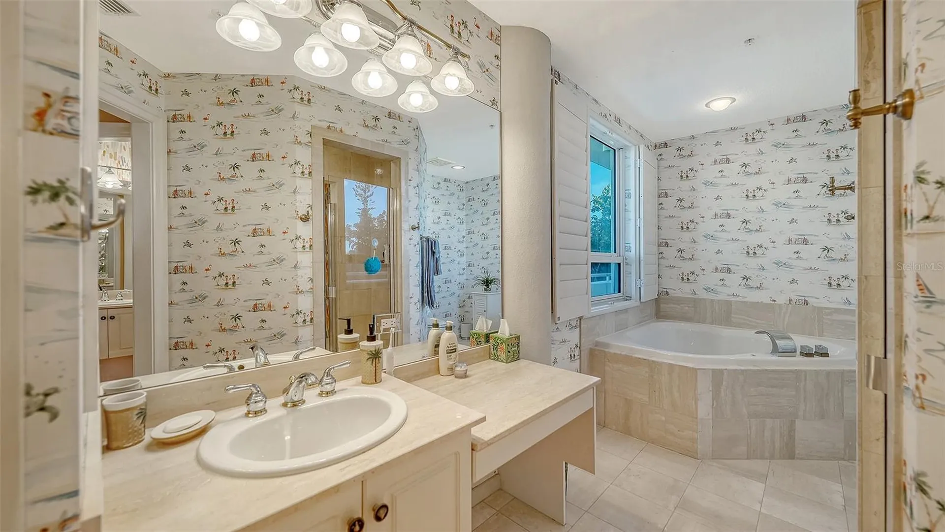 4561 Gulf Of Mexico Drive Longboat Key FL 34228