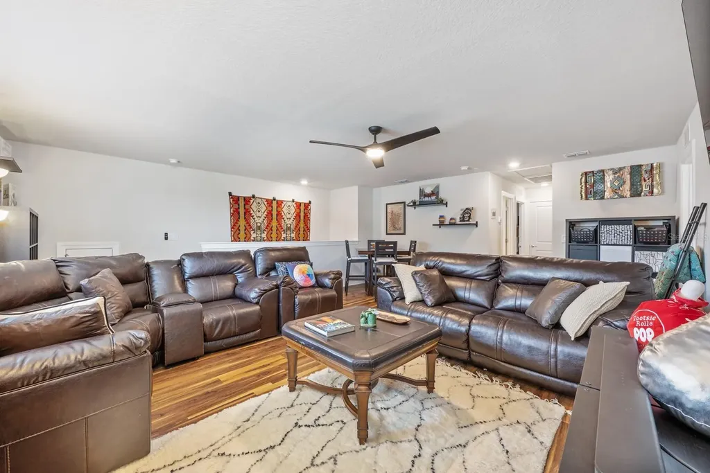 2713 Hilltop Loop Apopka FL 32712