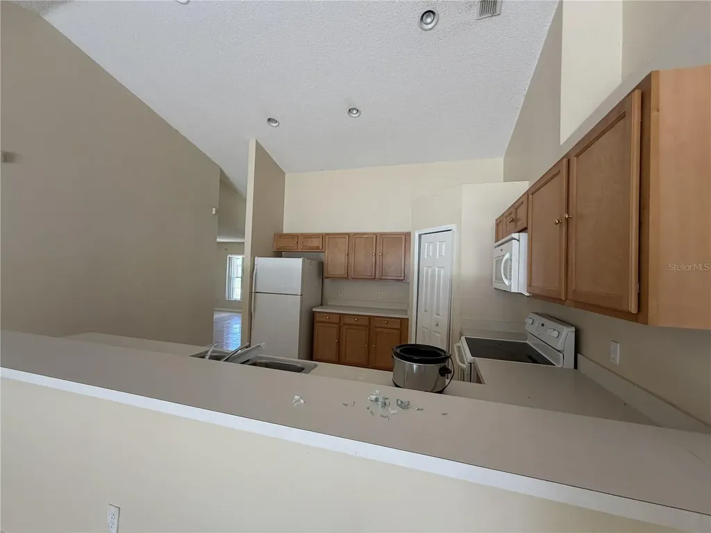 1158 Saint Tropez Court Kissimmee FL 34759