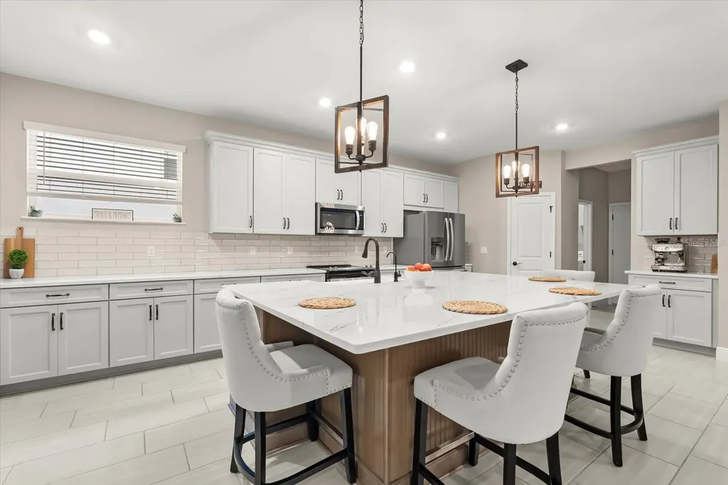 2124 Keystone Pass Boulevard Minneola FL 34715