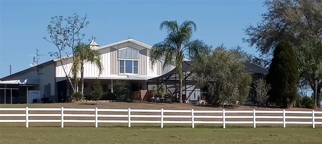 17725 Powerline Road Dade City FL 33523