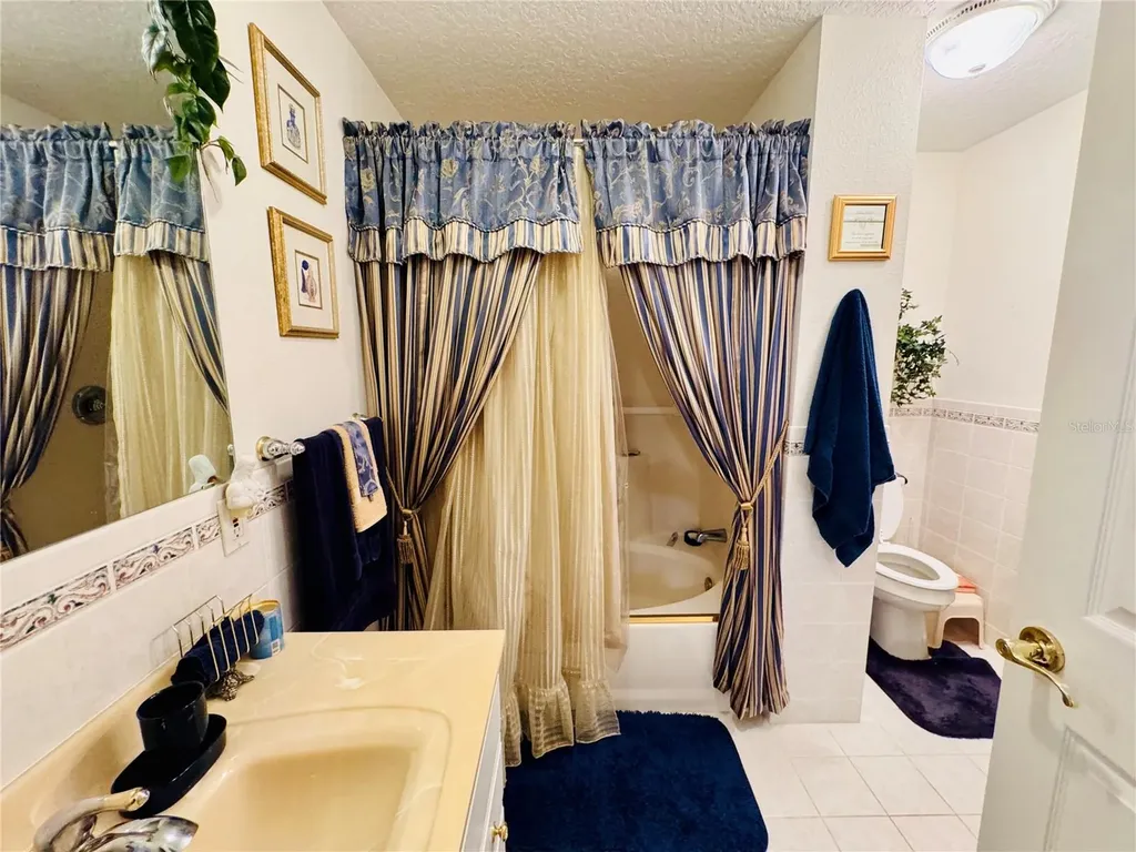 17725 Powerline Road Dade City FL 33523