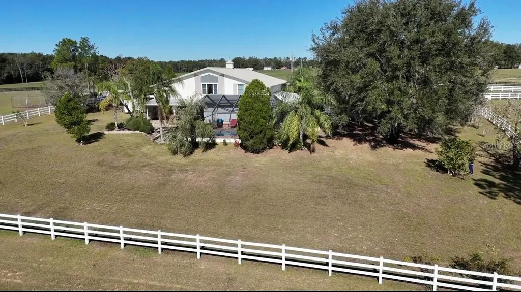17725 Powerline Road Dade City FL 33523