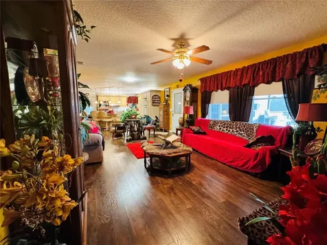 17725 Powerline Road Dade City FL 33523