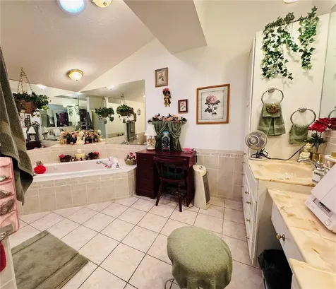 17725 Powerline Road Dade City FL 33523