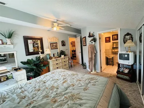 17725 Powerline Road Dade City FL 33523