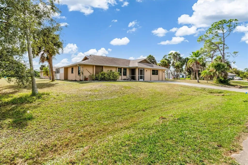 11869 Newgate Avenue Port Charlotte FL 33981