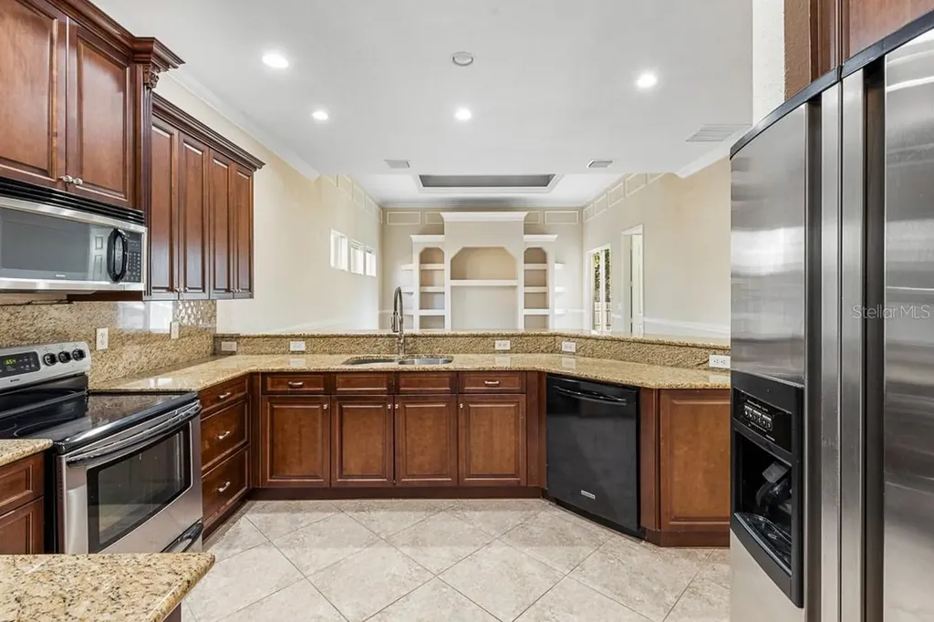 2081 SW Bayshore Boulevard Port St Lucie FL 34984