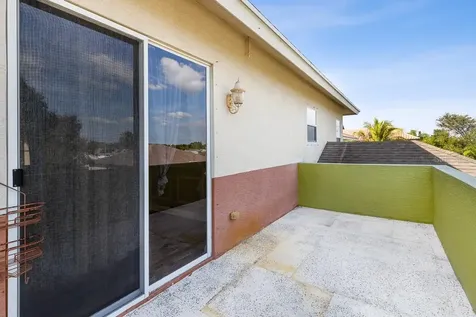 2081 SW Bayshore Boulevard Port St Lucie FL 34984
