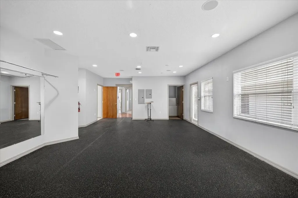 2901 Busch Lake Boulevard Tampa FL 33614