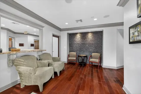 2901 Busch Lake Boulevard Tampa FL 33614