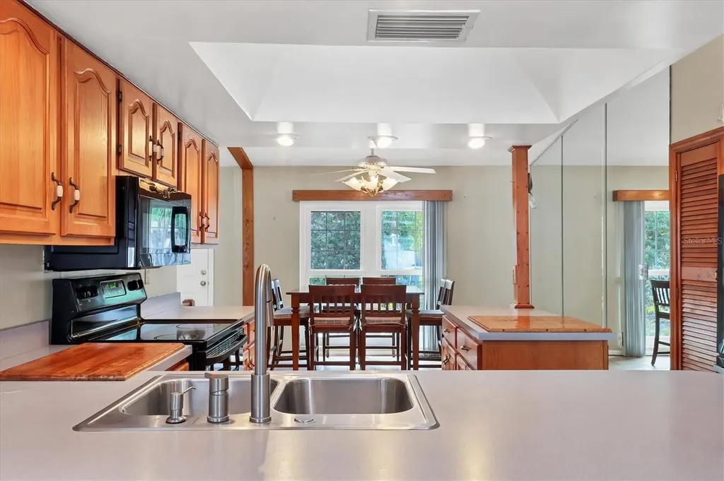 2105 39th Street W Bradenton FL 34205
