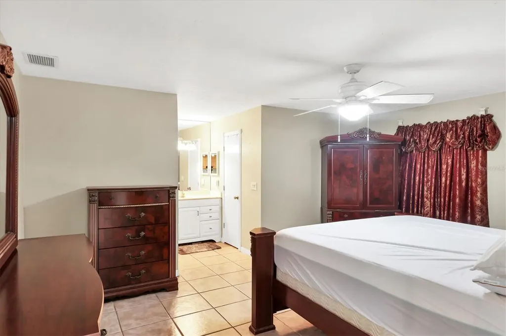2105 39th Street W Bradenton FL 34205