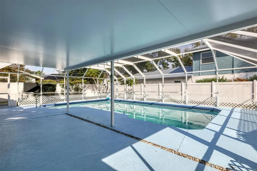 2105 39th Street W Bradenton FL 34205