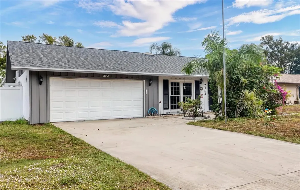 2105 39th Street W Bradenton FL 34205