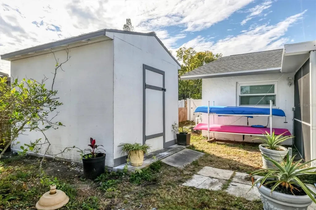 2105 39th Street W Bradenton FL 34205
