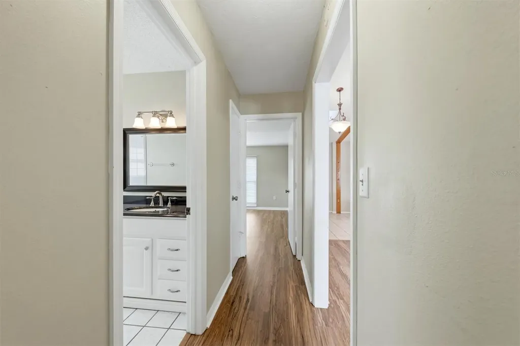 2105 39th Street W Bradenton FL 34205