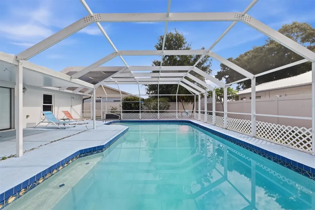 2105 39th Street W Bradenton FL 34205