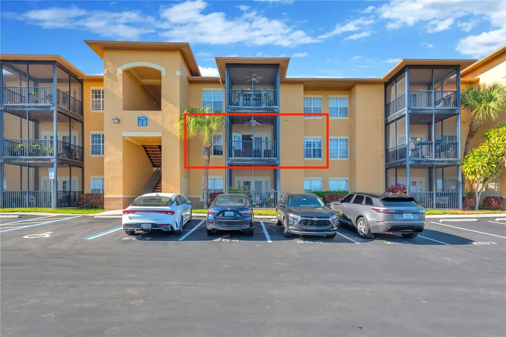 4304 Bayside Village Drive Tampa FL 33615