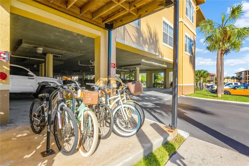 4304 Bayside Village Drive Tampa FL 33615