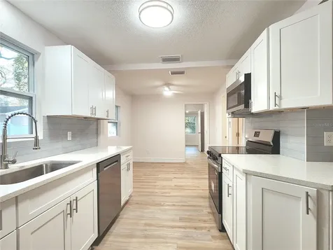 8917 N Highland Avenue Tampa FL 33604