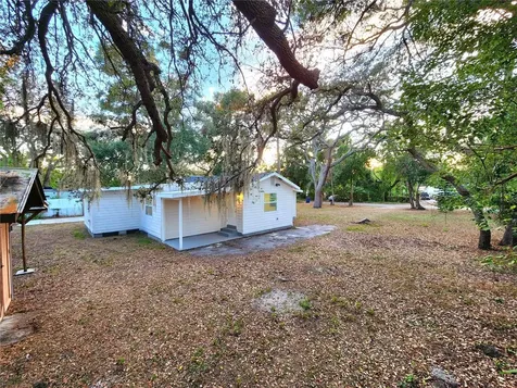 8917 N Highland Avenue Tampa FL 33604