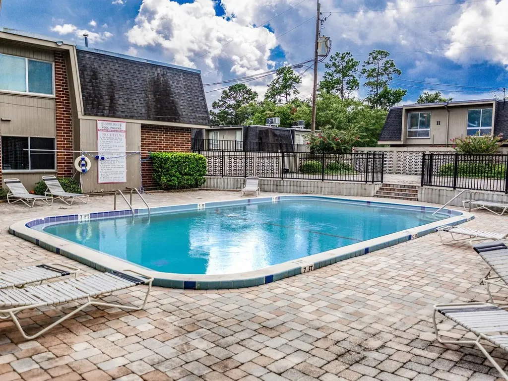 1700 SW 16th Court Gainesville FL 32608