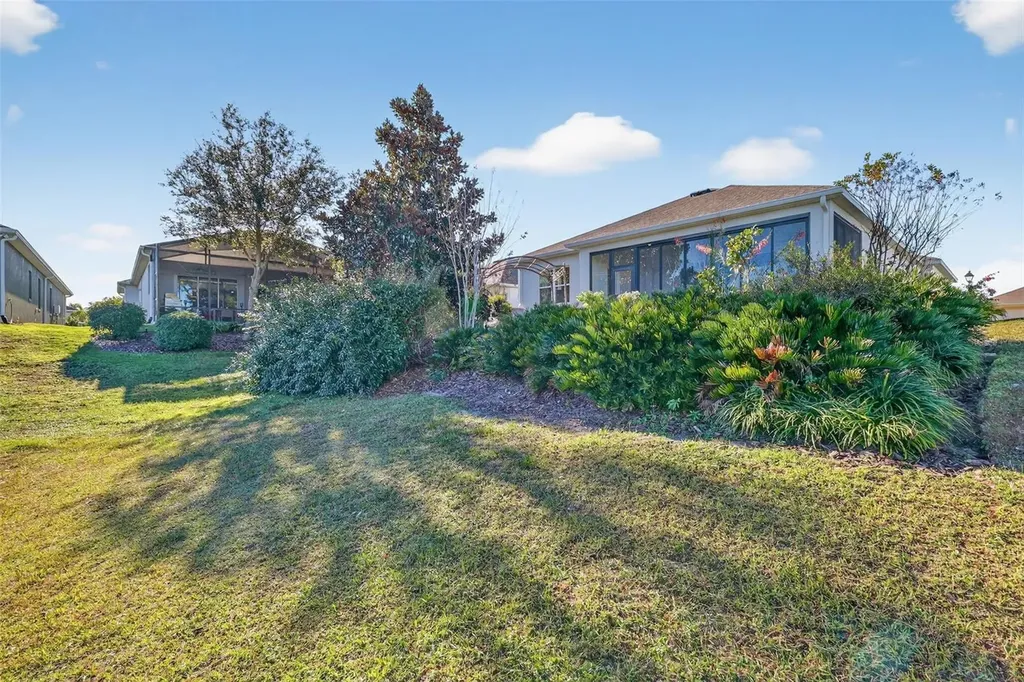 2389 Pawtucket Pass Mount Dora FL 32757