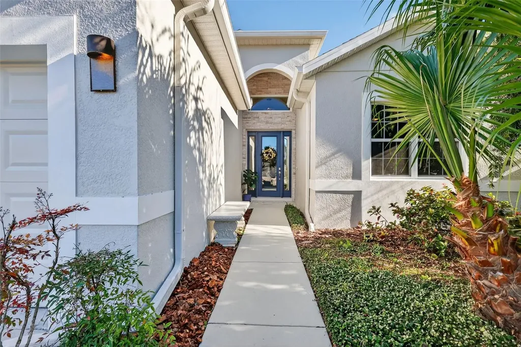 2389 Pawtucket Pass Mount Dora FL 32757