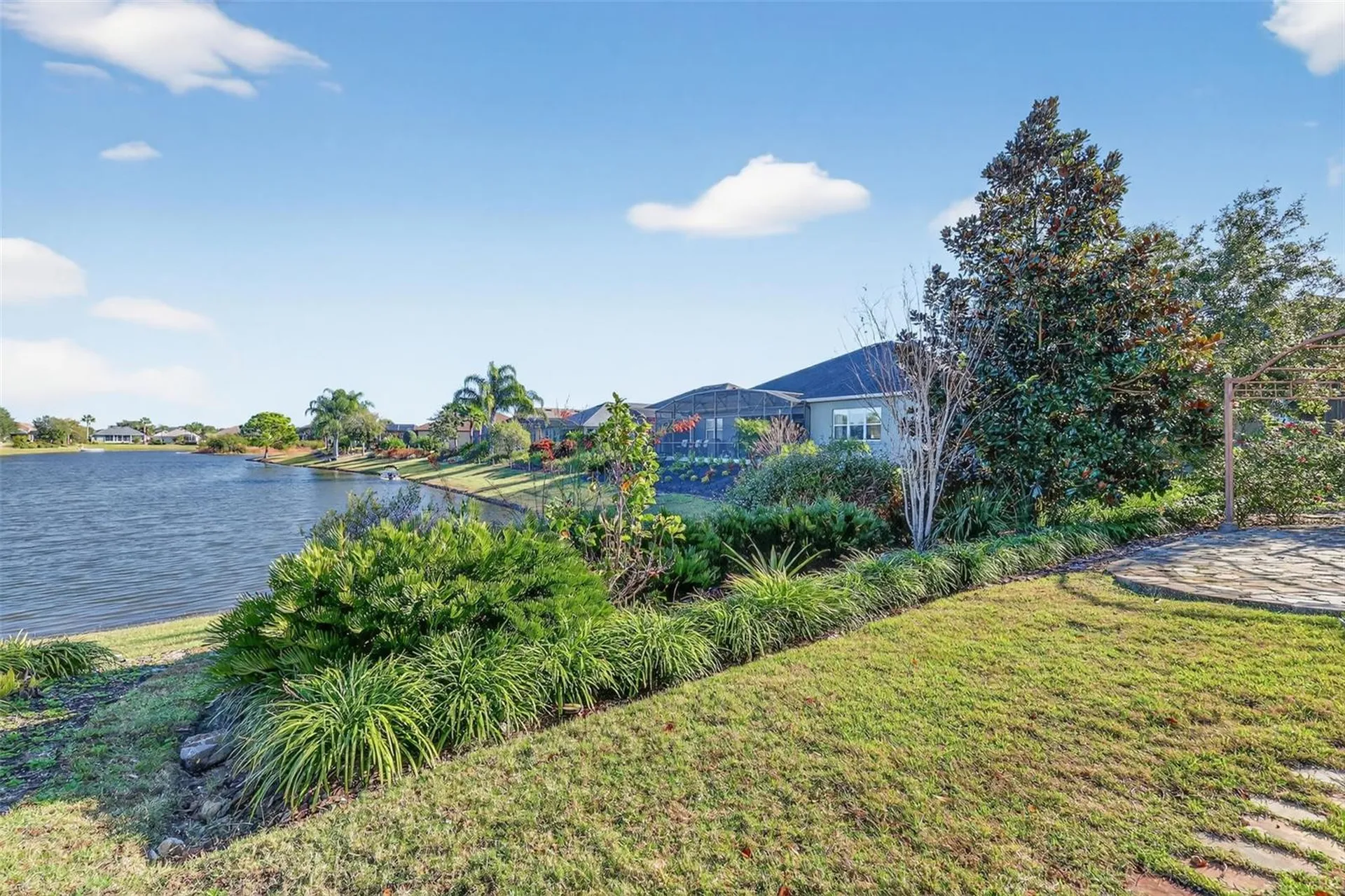 2389 Pawtucket Pass Mount Dora FL 32757