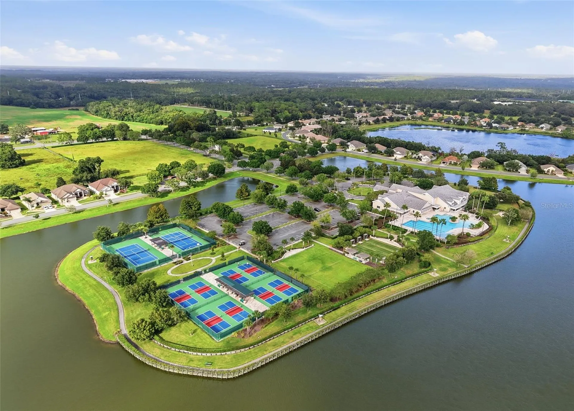 2389 Pawtucket Pass Mount Dora FL 32757