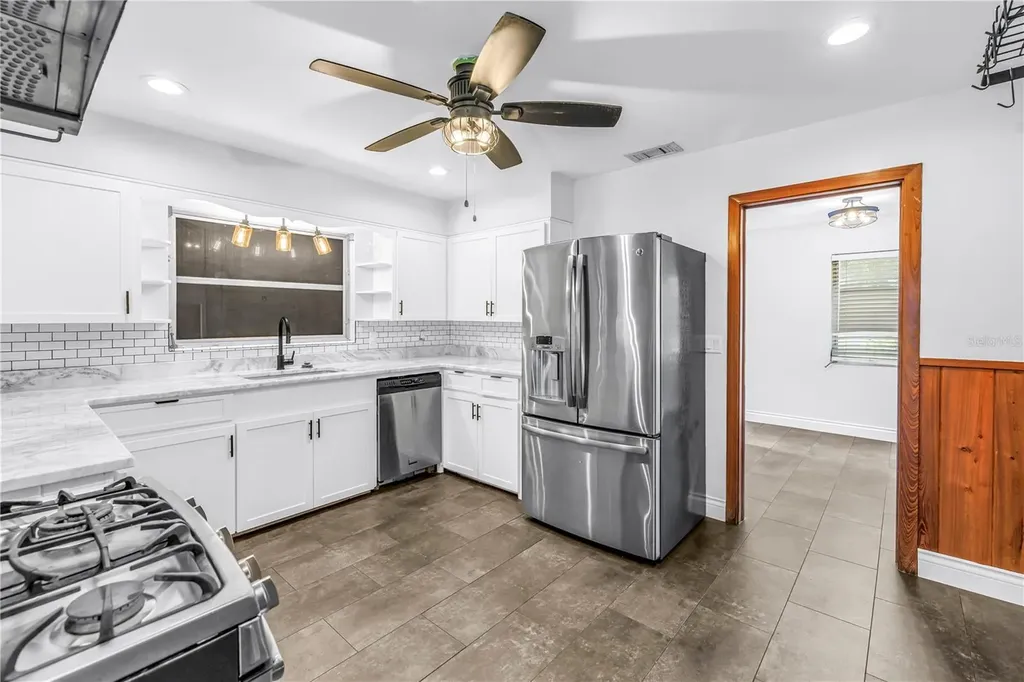 1019 Woodcrest Avenue Clearwater FL 33756