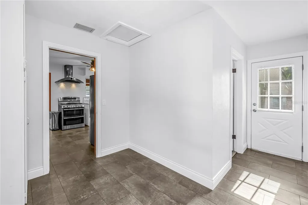 1019 Woodcrest Avenue Clearwater FL 33756