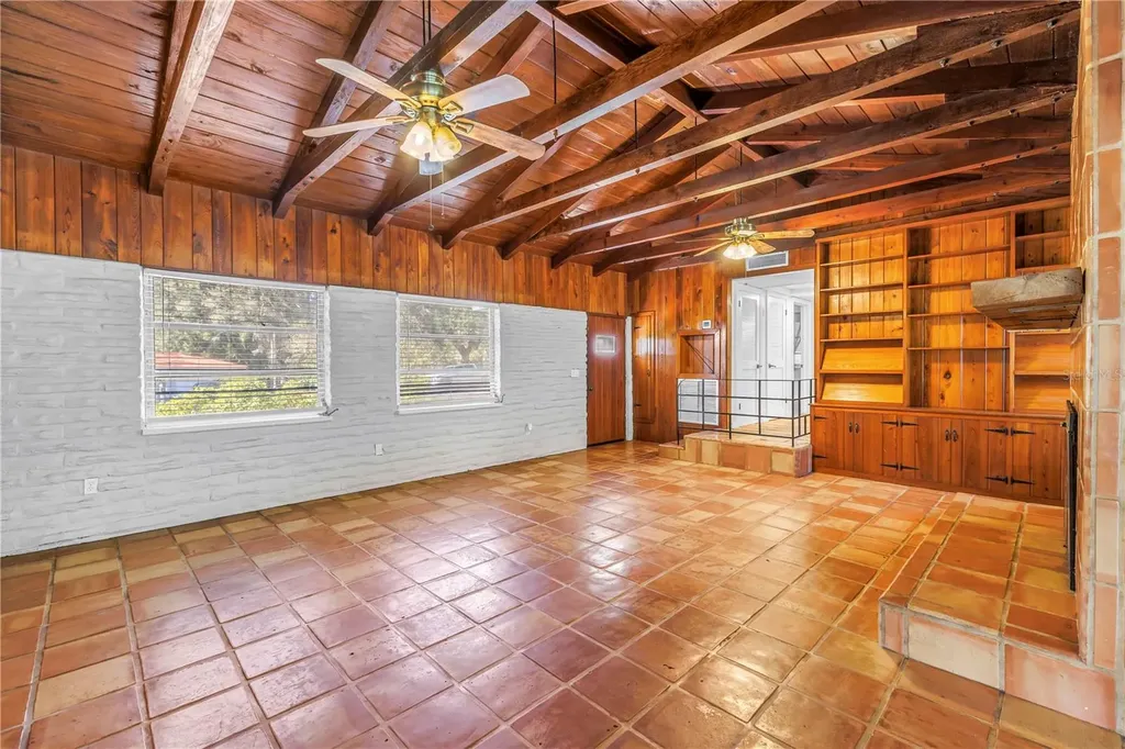 1019 Woodcrest Avenue Clearwater FL 33756