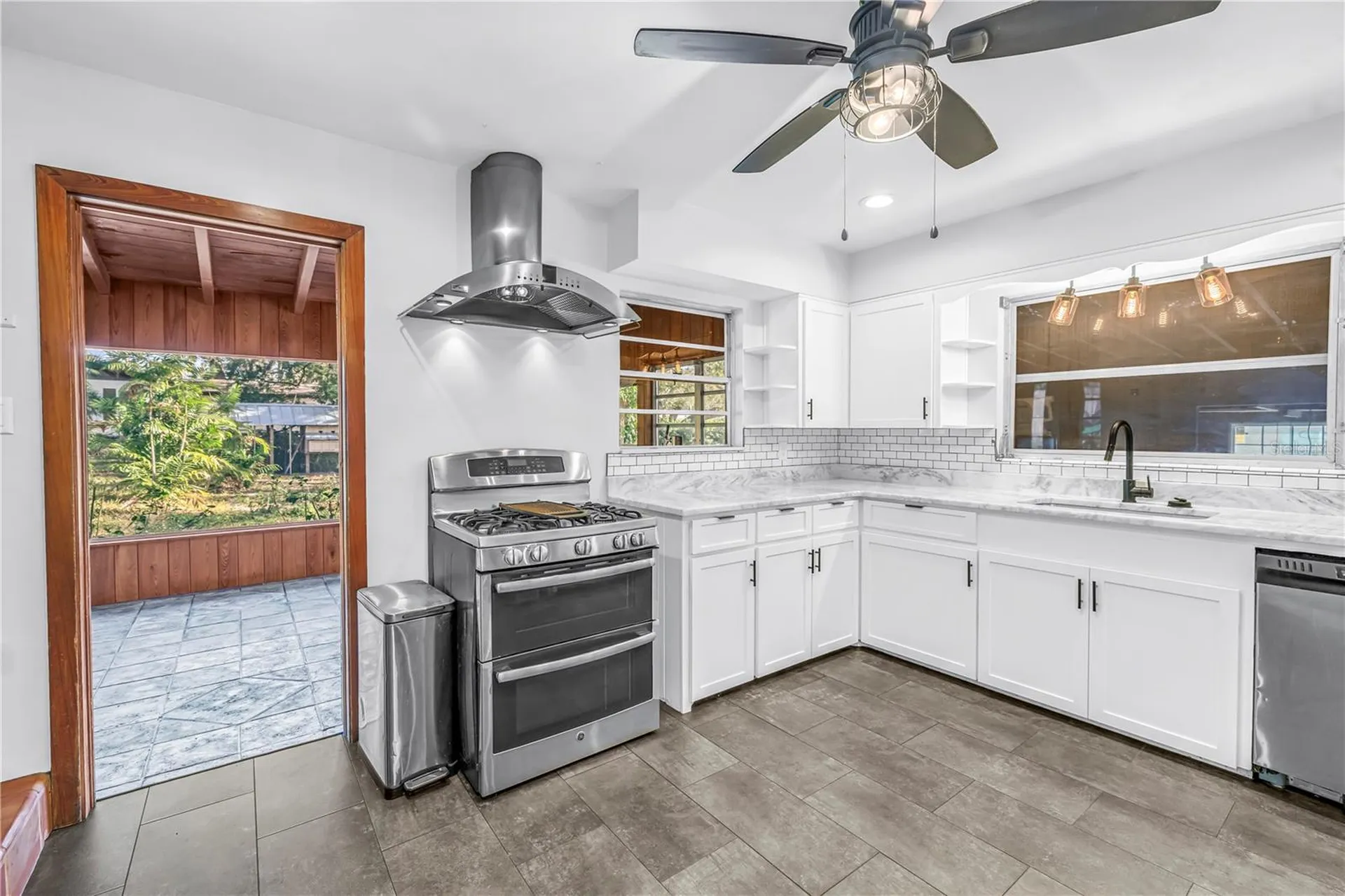 1019 Woodcrest Avenue Clearwater FL 33756