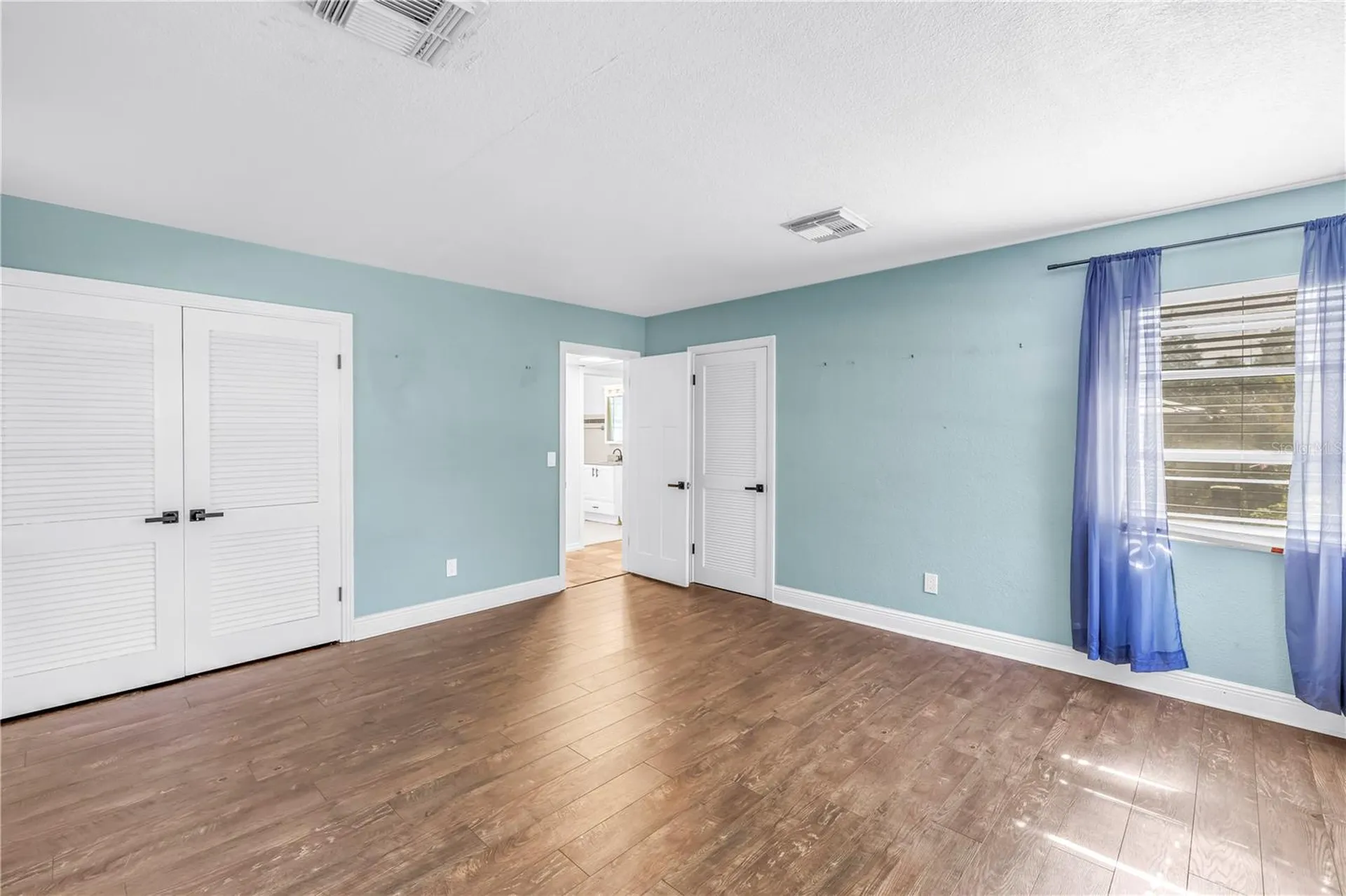1019 Woodcrest Avenue Clearwater FL 33756