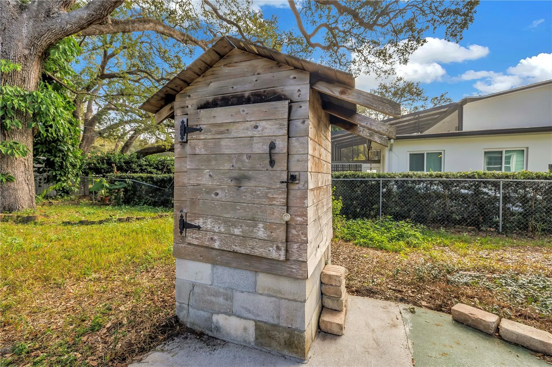 1019 Woodcrest Avenue Clearwater FL 33756