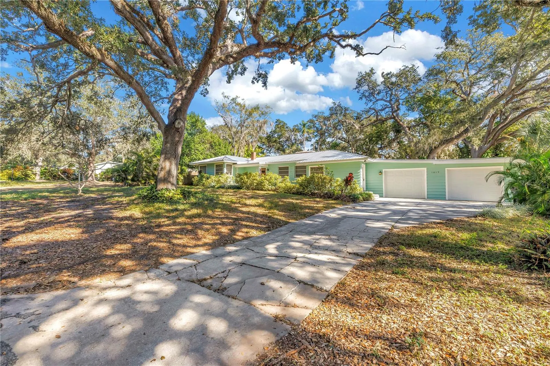 1019 Woodcrest Avenue Clearwater FL 33756