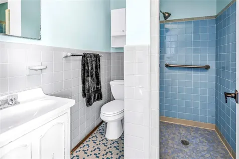 1019 Woodcrest Avenue Clearwater FL 33756