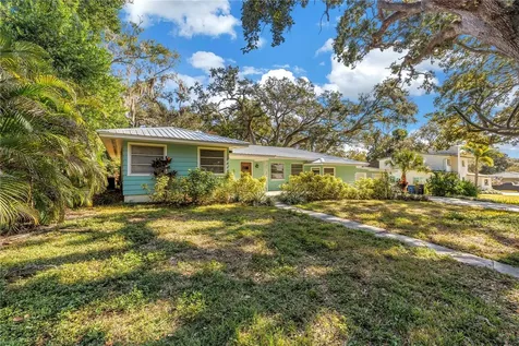 1019 Woodcrest Avenue Clearwater FL 33756