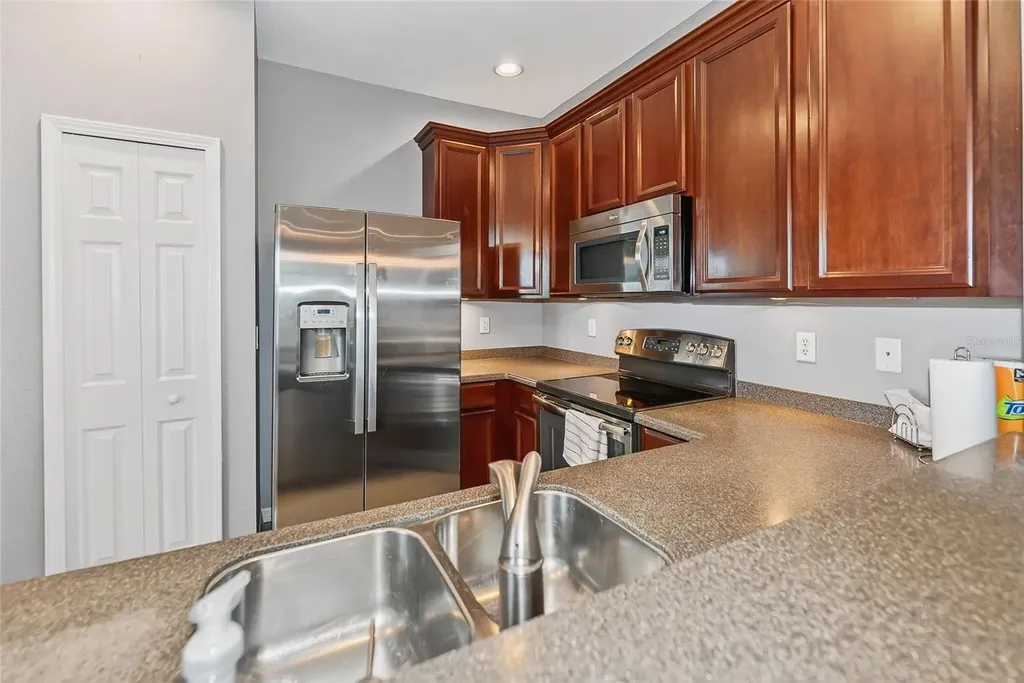 3685 Parkridge Circle Sarasota FL 34243