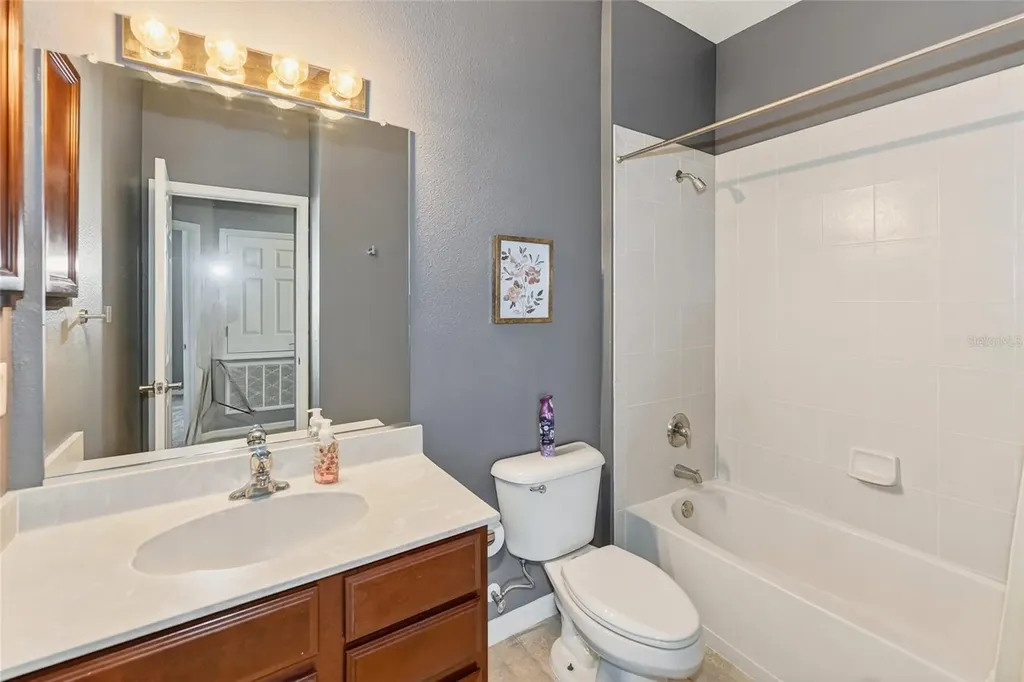 3685 Parkridge Circle Sarasota FL 34243