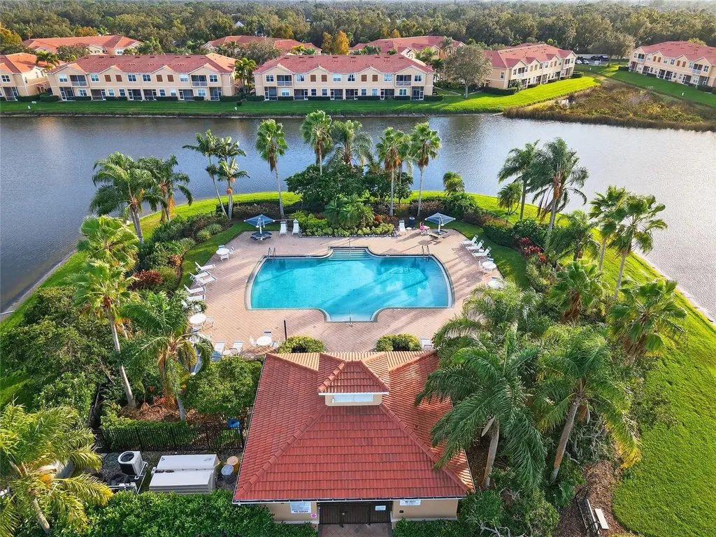 3685 Parkridge Circle Sarasota FL 34243